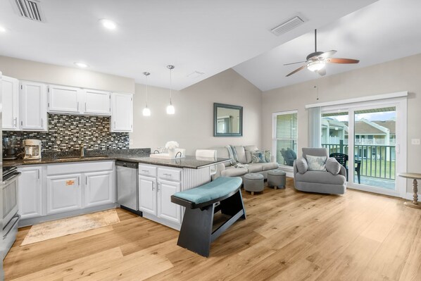 Interior - Seacove 7E 2 Bedroom Condo | 2 Bed, 2 Bath (Destin)