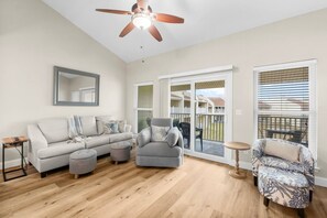 Unclassified image, 2 of 37, button