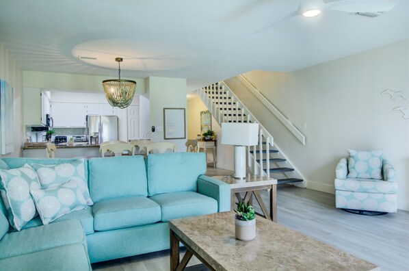 Smart TV, DVD player - 2 C, Three Bedroom Townhome | 3 Bed, 2 Bath (Destin)