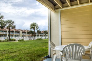 Outdoor dining - 2C, Stay Salty (Destin)