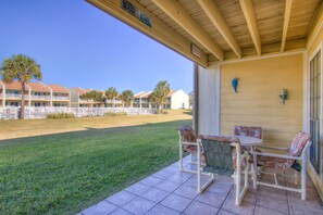 Outdoor dining - 3 A, Three Bedroom Townhome | 0 Bed, 2 Bath (Destin)