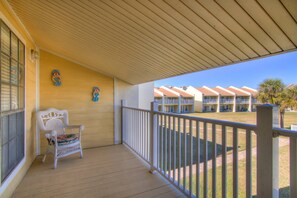 Unclassified image, 2 of 33, button