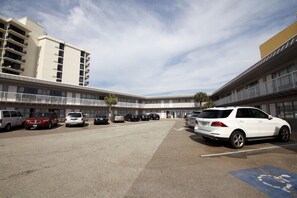 Exterior - Beach House Inn (Daytona Beach)