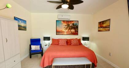 Fantasy Island Inn - Poolside King Room 1
