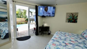 1 bedroom, desk, iron/ironing board, WiFi