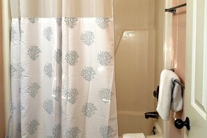 Villa (Dataw Island - What a View) | Bathroom