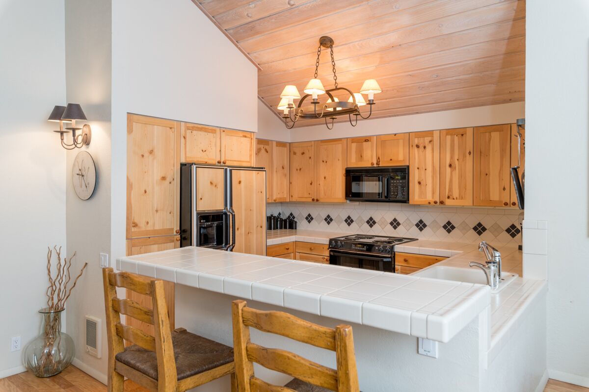 Sunburst - 2754 | Private kitchen | Fridge, microwave, stovetop, dishwasher