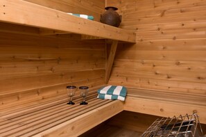 Tembion 1 | Exterior