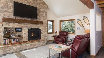 Tembion House | Living room | Flat-screen TV, fireplace