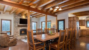 Tembion House | Private kitchen | Coffee/tea maker, fridge, microwave, stovetop - Tembion House (Taos Ski Valley)
