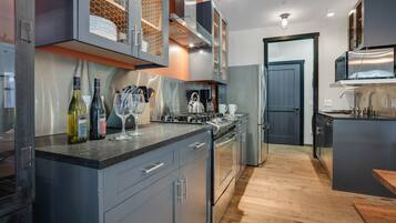 Chalet (Bavarian Chalet 4) | Private kitchen | Fridge, microwave, stovetop, dishwasher