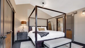 Chalet (Bavarian Chalet 4)