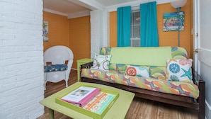 19th St. Beachside Hideaway | Exterior