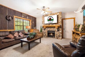 Smart TV, fireplace, DVD player