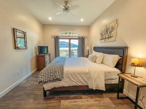 5 soverom, skrivebord, strykejern/-brett og wi-fi