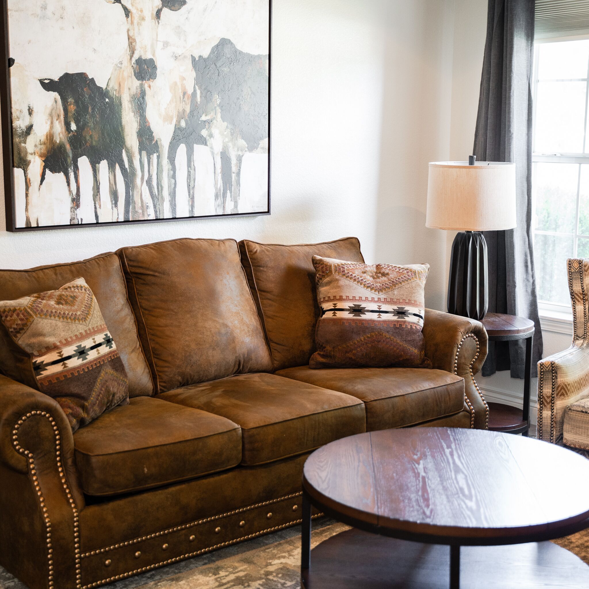 Walk-In King Suite with Jacuzzi Tub, Kitchenette & Private Patio