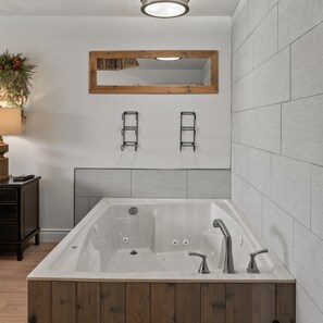Shower, jetted tub, hair dryer, towels - Walk-In King Suite with Jacuzzi Tub, Kitchenette & Private Patio (Branson)