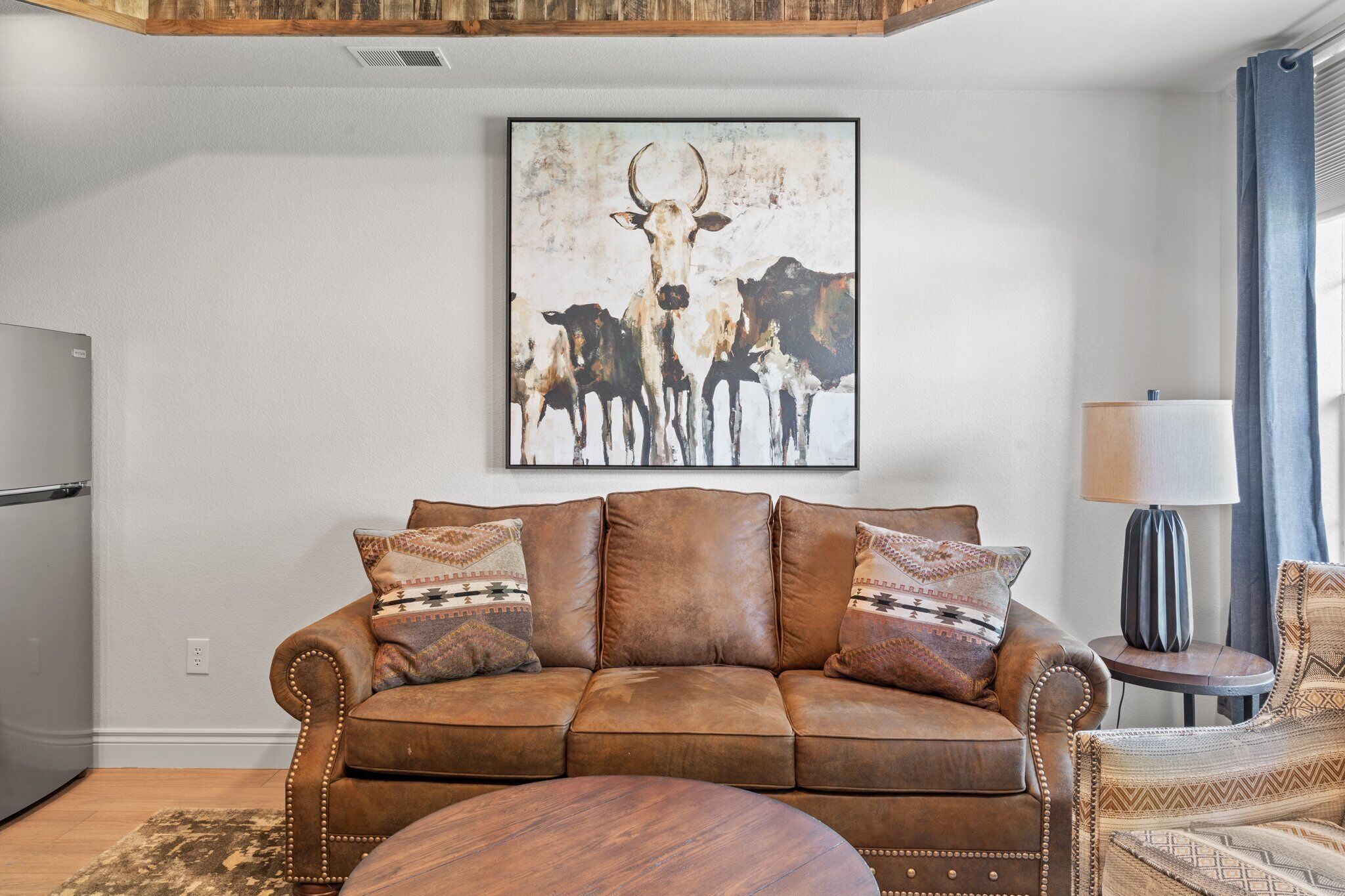 Walk-In King Suite with Jacuzzi Tub, Kitchenette & Private Patio