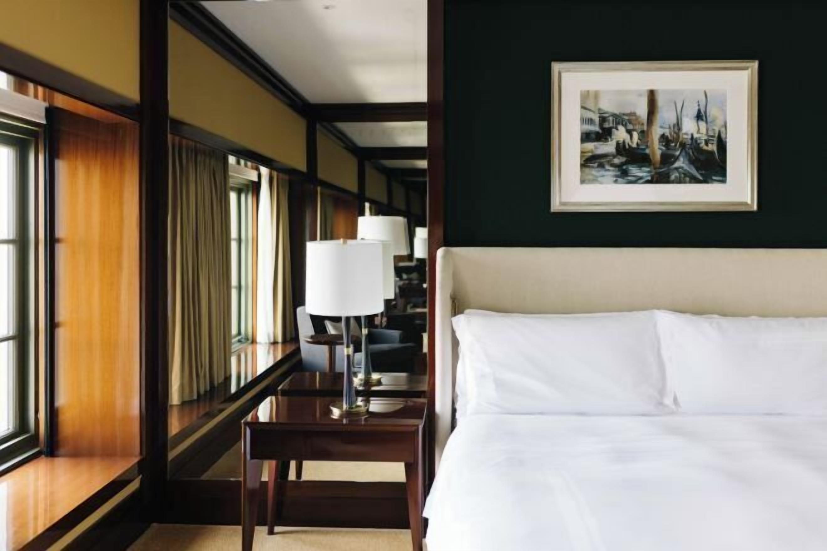 Sábanas italianas Frette, ropa de cama de alta calidad y minibar 