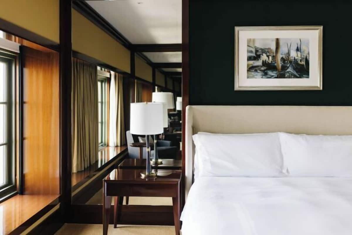Frette Italian sheets, premium bedding, minibar, in-room safe
