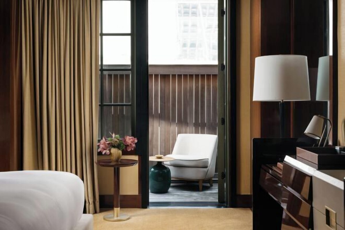 Frette Italian sheets, premium bedding, minibar, in-room safe