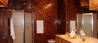 Large 4BR Buffalo Mountain Retreat in Williamson with pool,  Ride to trails
