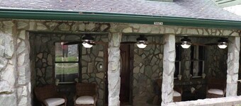 4BR Mountain Retreat • Pool • Ride to Trails - 4BR Mountain Retreat • Pool • Ride to Trails