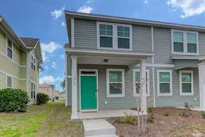 Front Entrance - Stunning New Home Perfectly Located In Park Cirlce (North Charleston)