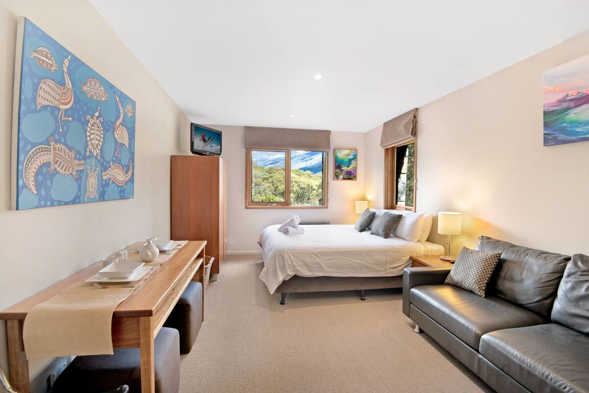 Individually decorated, individually furnished, free WiFi, bed sheets