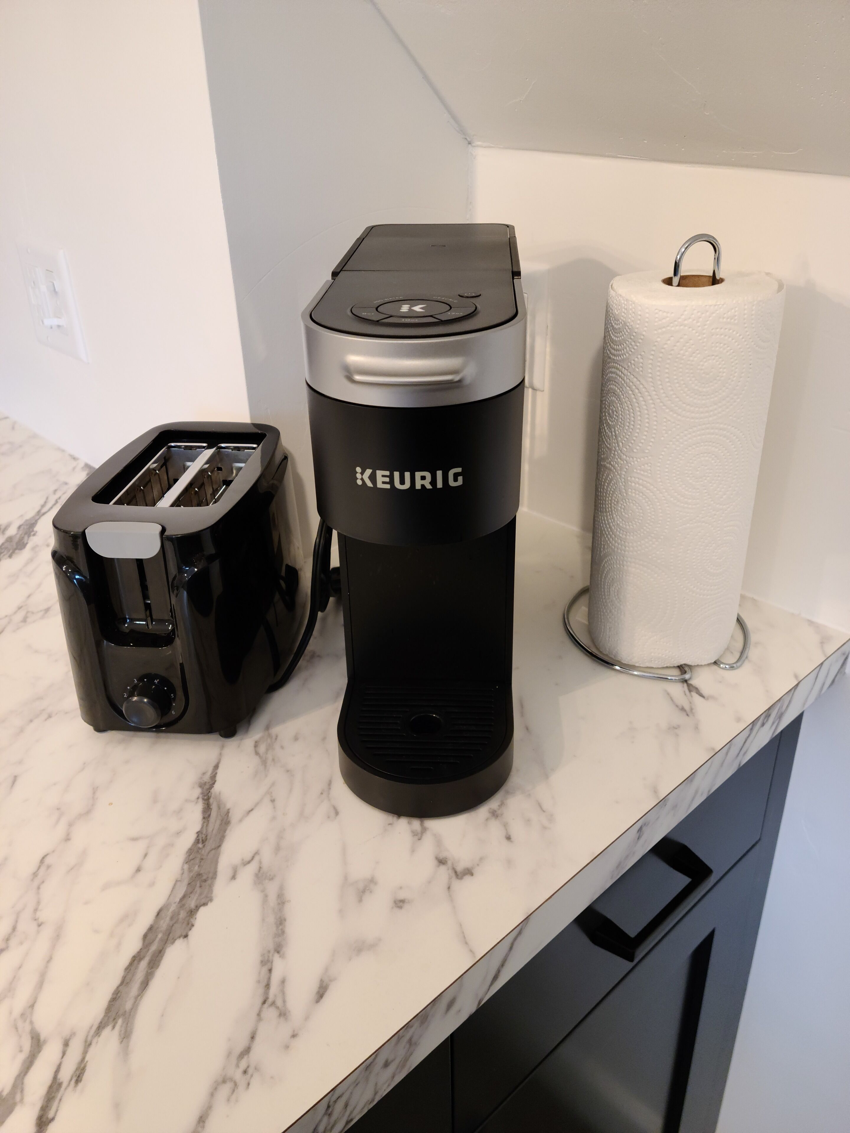 Newly remodeled top level 2 bedroom 1.5 bathroom entire apartment