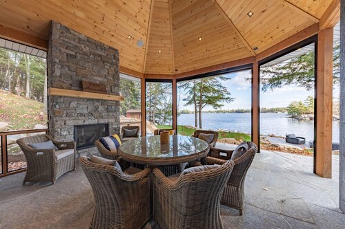 Lake Rosseau! New Build!! 7 Bedrooms, 6 Bath!, Luxury Family Getaway!