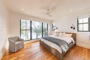 7 habitaciones, wifi y ropa de cama