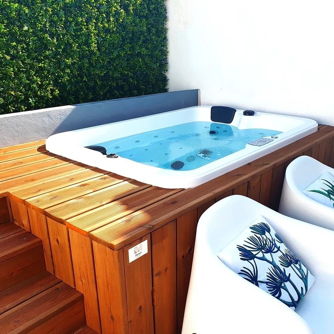 Bain à remous extérieur