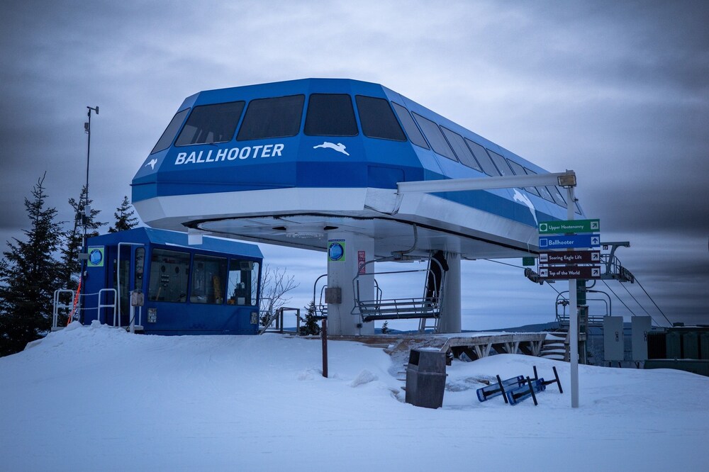 "ML322 Black Friday Sale, Ski in/out, Slope view