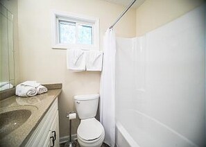 Rumah, 3 kamar tidur | Kamar mandi