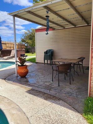 Outdoor dining