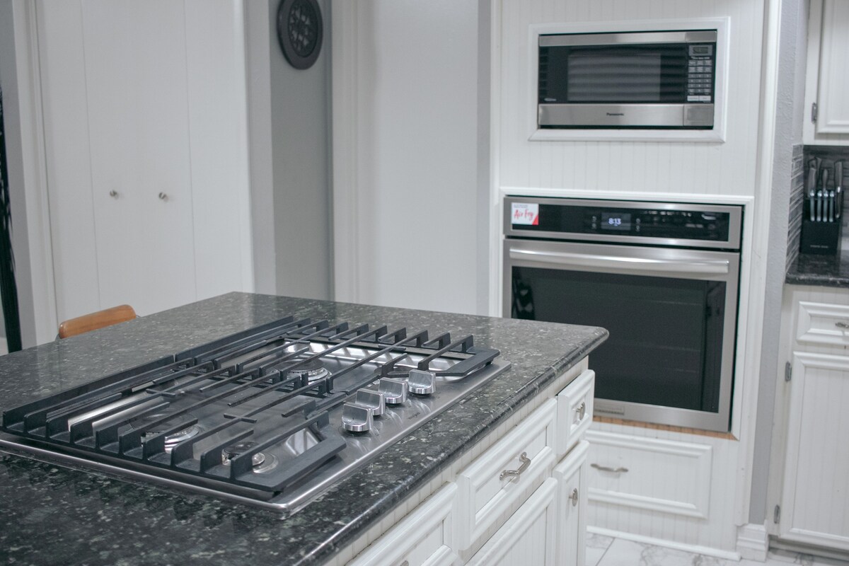 Photo 35 of 1976HoustonGem Luminous PvTPool & HotTub DT20mins for LRG Families 6Beds / 2Bath