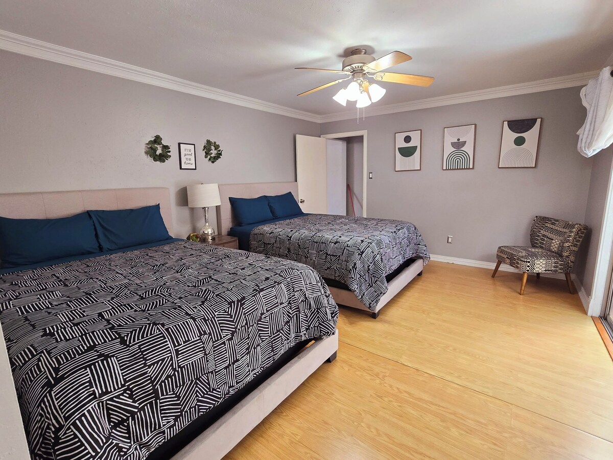 Photo 11 of 1976HoustonGem Luminous PvTPool & HotTub DT20mins for LRG Families 6Beds / 2Bath