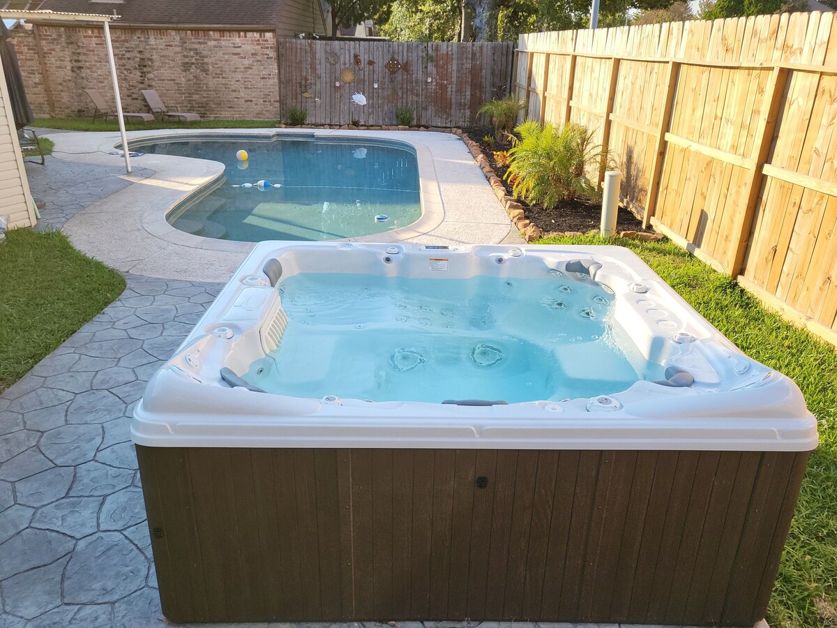 Photo 20 of 1976HoustonGem Luminous PvTPool & HotTub DT20mins for LRG Families 6Beds / 2Bath