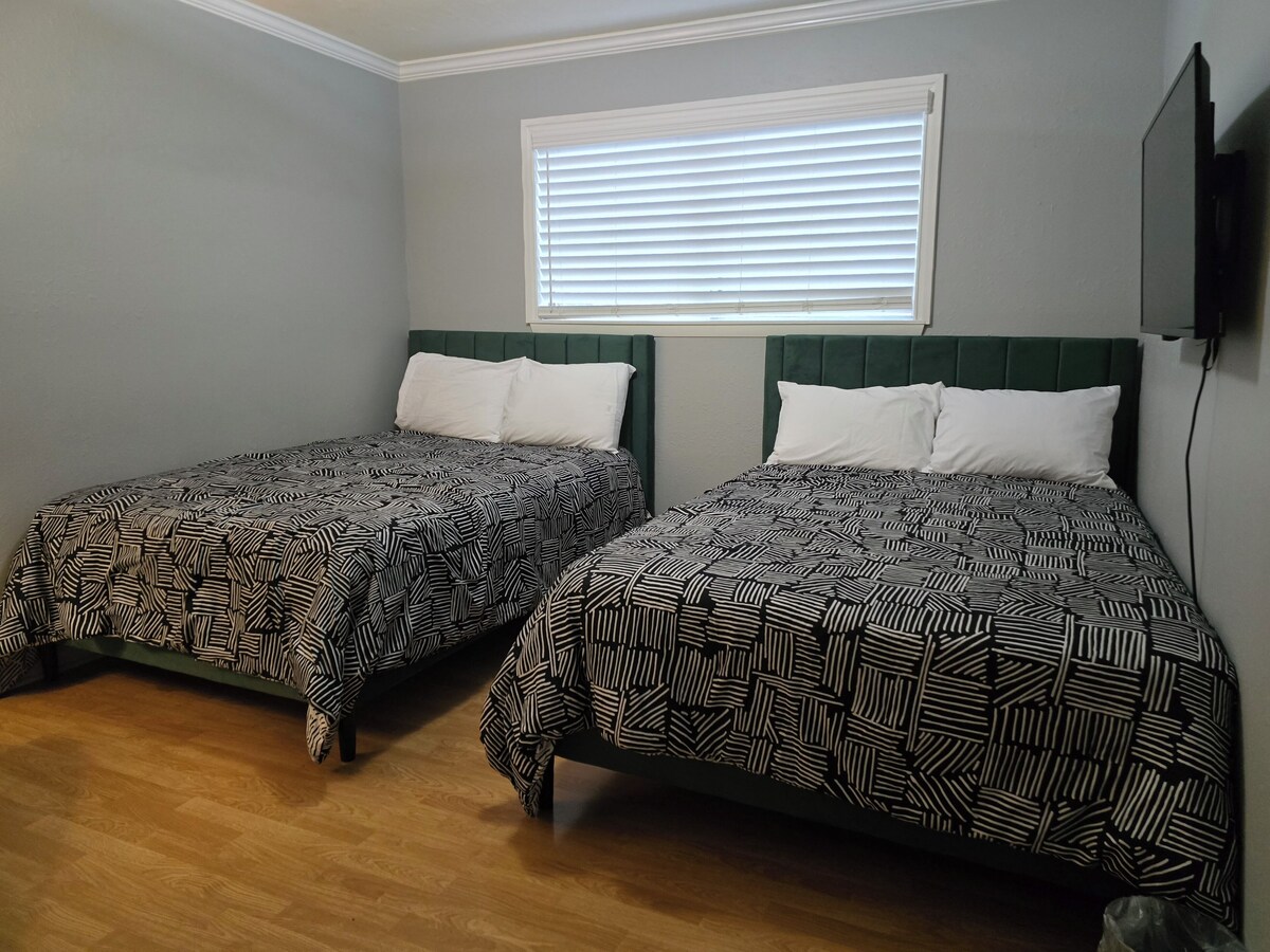 Photo 42 of 1976HoustonGem Luminous PvTPool & HotTub DT20mins for LRG Families 6Beds / 2Bath