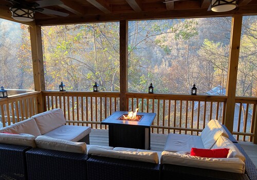 Cozy Mountain Retreat in Chimney Rock Village