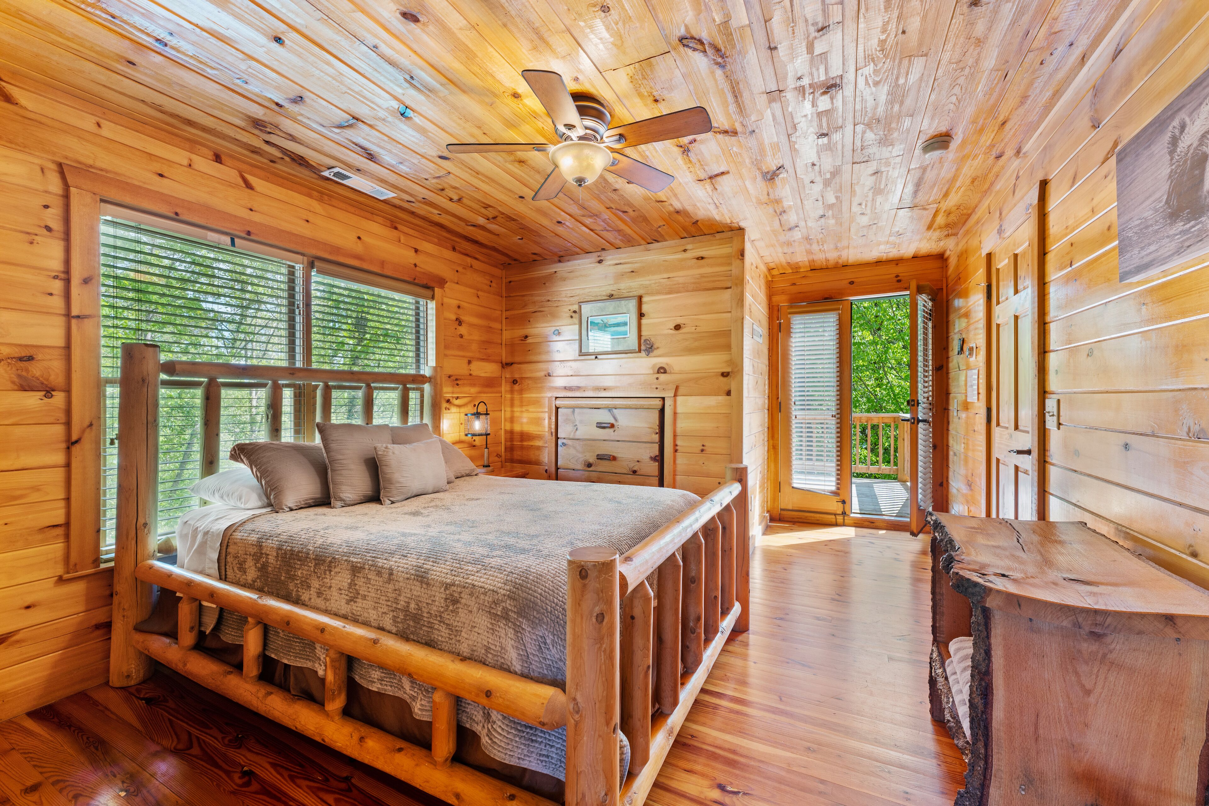 3 chambres, fer et planche à repasser, Wi-Fi gratuit, draps fournis