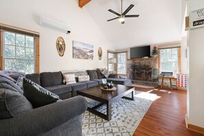 Smart TV, fireplace, video games, Netflix