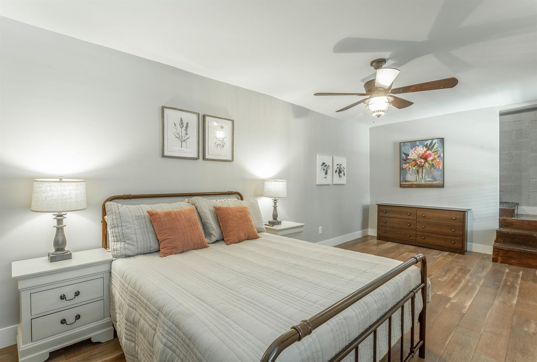 The Barn On Hemlock Hill - Stunning Views of Lookout Mountain!!