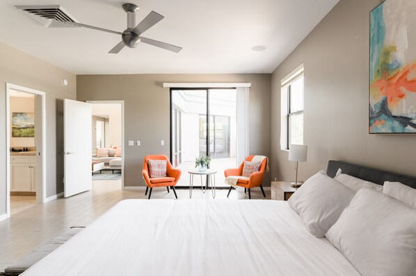 6 bedrooms, desk, iron/ironing board, travel cot