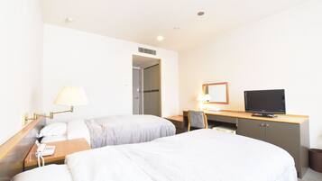 Twin Room, Non Smoking | In-room safe, desk, free WiFi