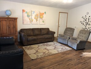 Fernseher, DVD-Player, Drucker