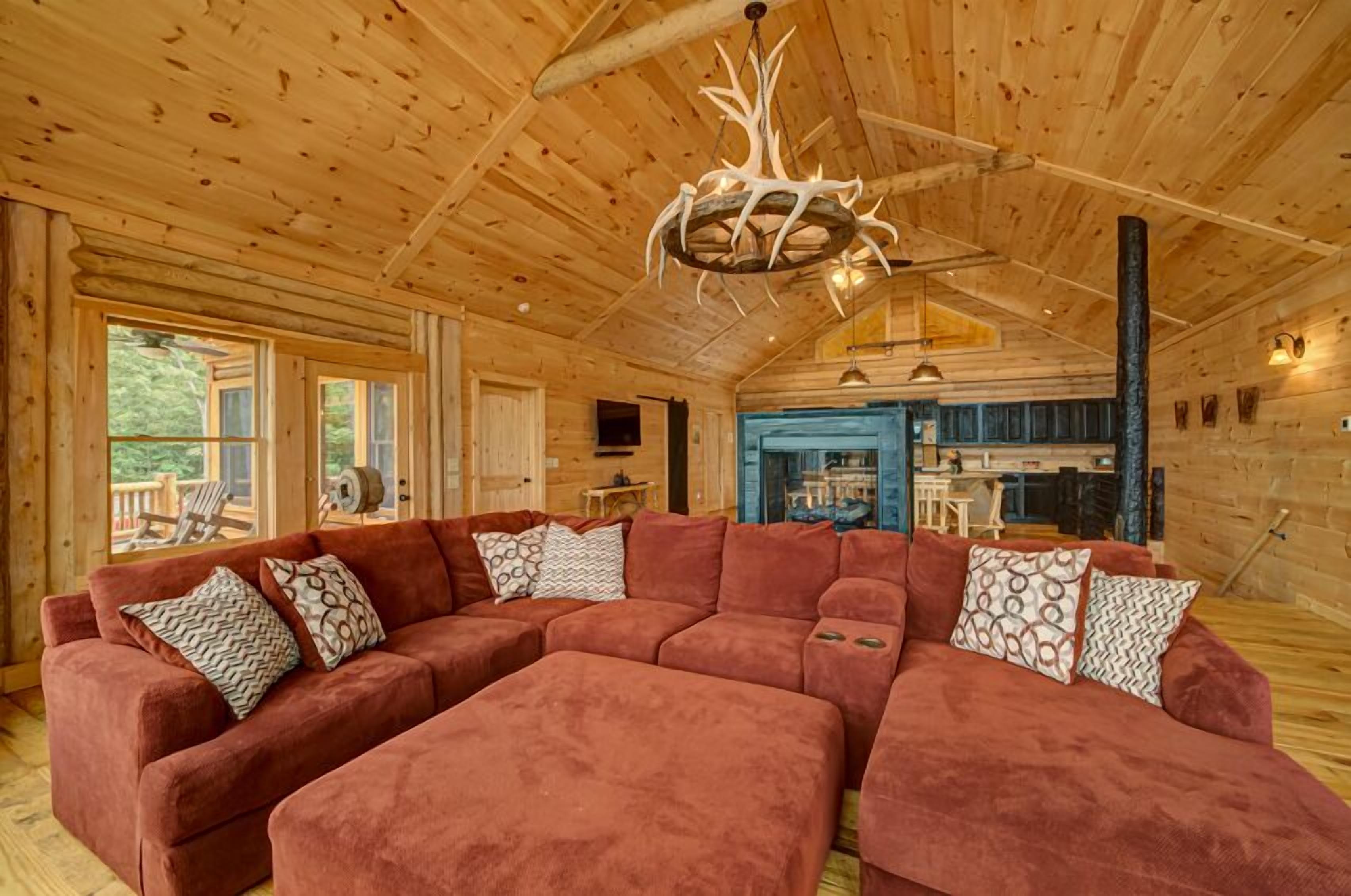 Serenity Peak | Mountain View | Close To Town | Paved | Dog Friendly