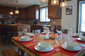 Dining - Private and Quiet - Only 2 min from Val St Côme (Saint-Côme)