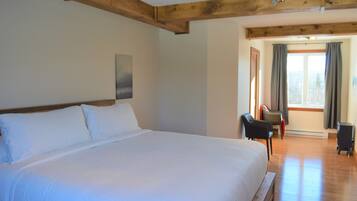 5 bedrooms, free WiFi, bed sheets